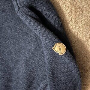 Fjallraven Sweater (very soft wool / not itchy at all)